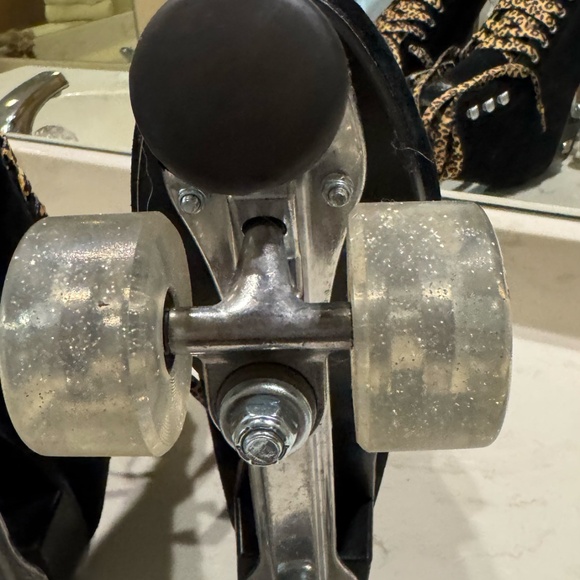 Moxie Panther Outdoor Roller Skates - Picture 11 of 14